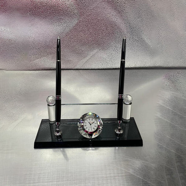 ستاند كريستال-ستايلو مع حامل قلم ثنائي و ساعة باللون الفضي