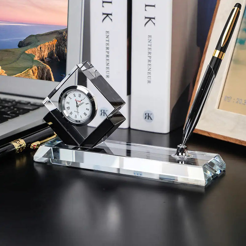 ساعة مكتب كريستال مع حامل قلم