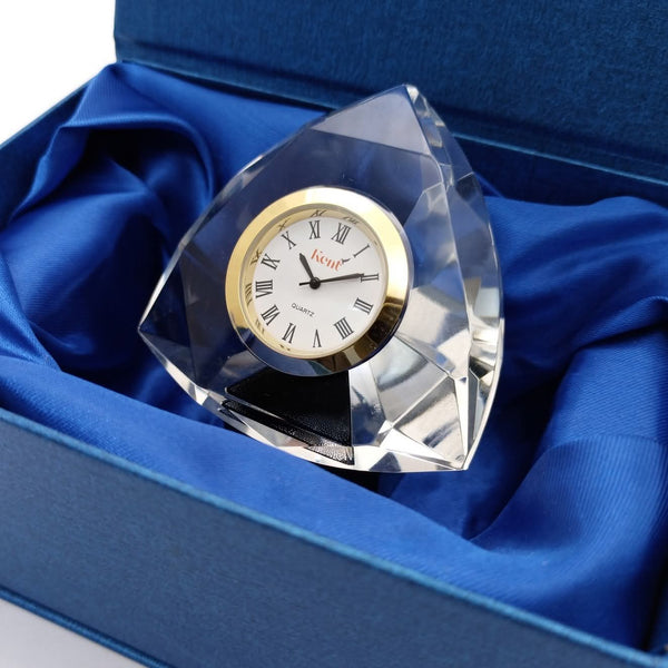 ستاند كريستال-ساعة دياموند باللون الذهبي